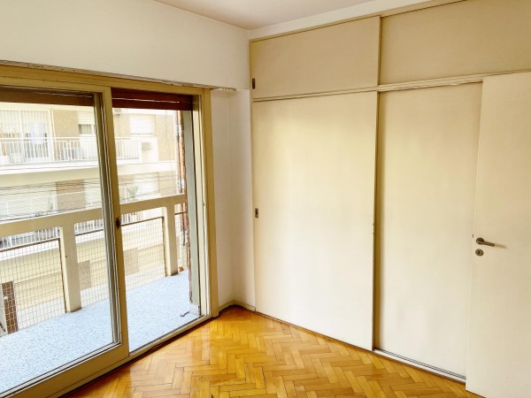 Flores Depto 3 ambientes Cochera Balcon Frente Impecable