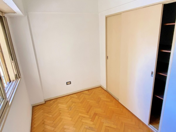Flores Depto 3 ambientes Cochera Balcon Frente Impecable