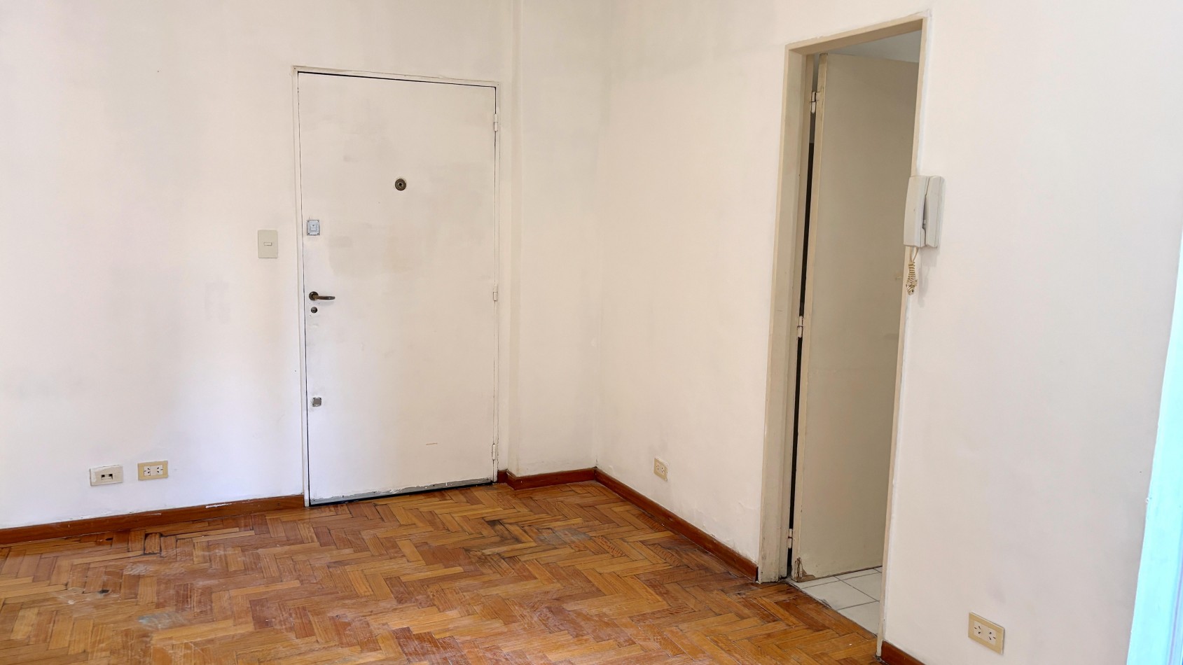 Recoleta Apto Credito Departamento 2 ambientes Lateral u$s79900 Muy Luminoso