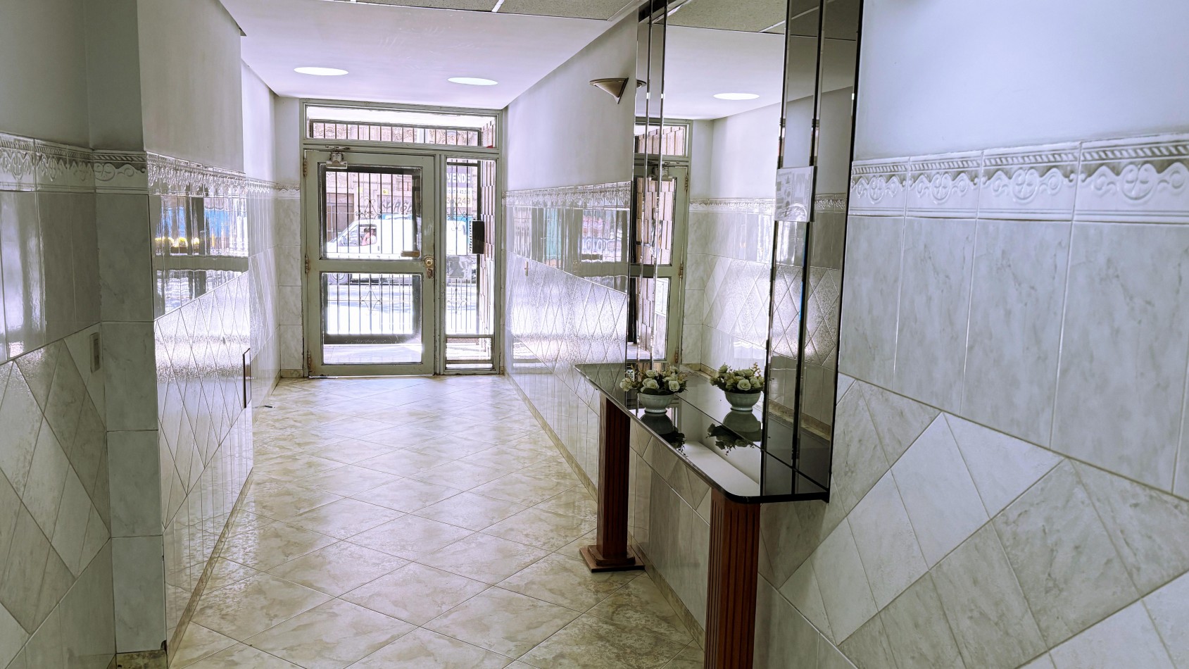 La Boca - Hermoso y Amplio Depto 3 ambientes con Balcon Frente  68m2 u$s79.950