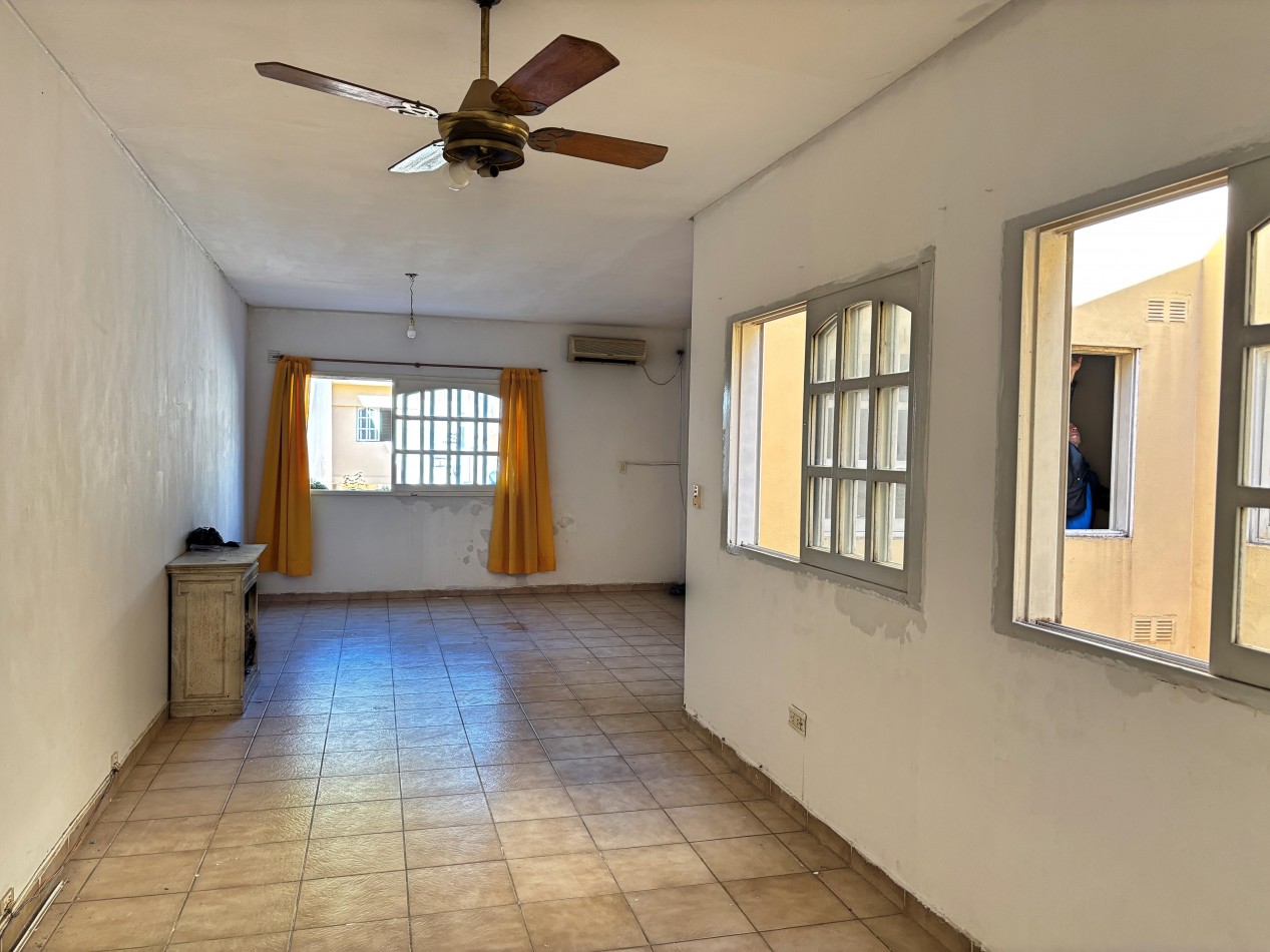 Apto Credito - PH 3 amb 2 baños completos 96,00m2 1er Piso u$s159000 Exp: $80.000