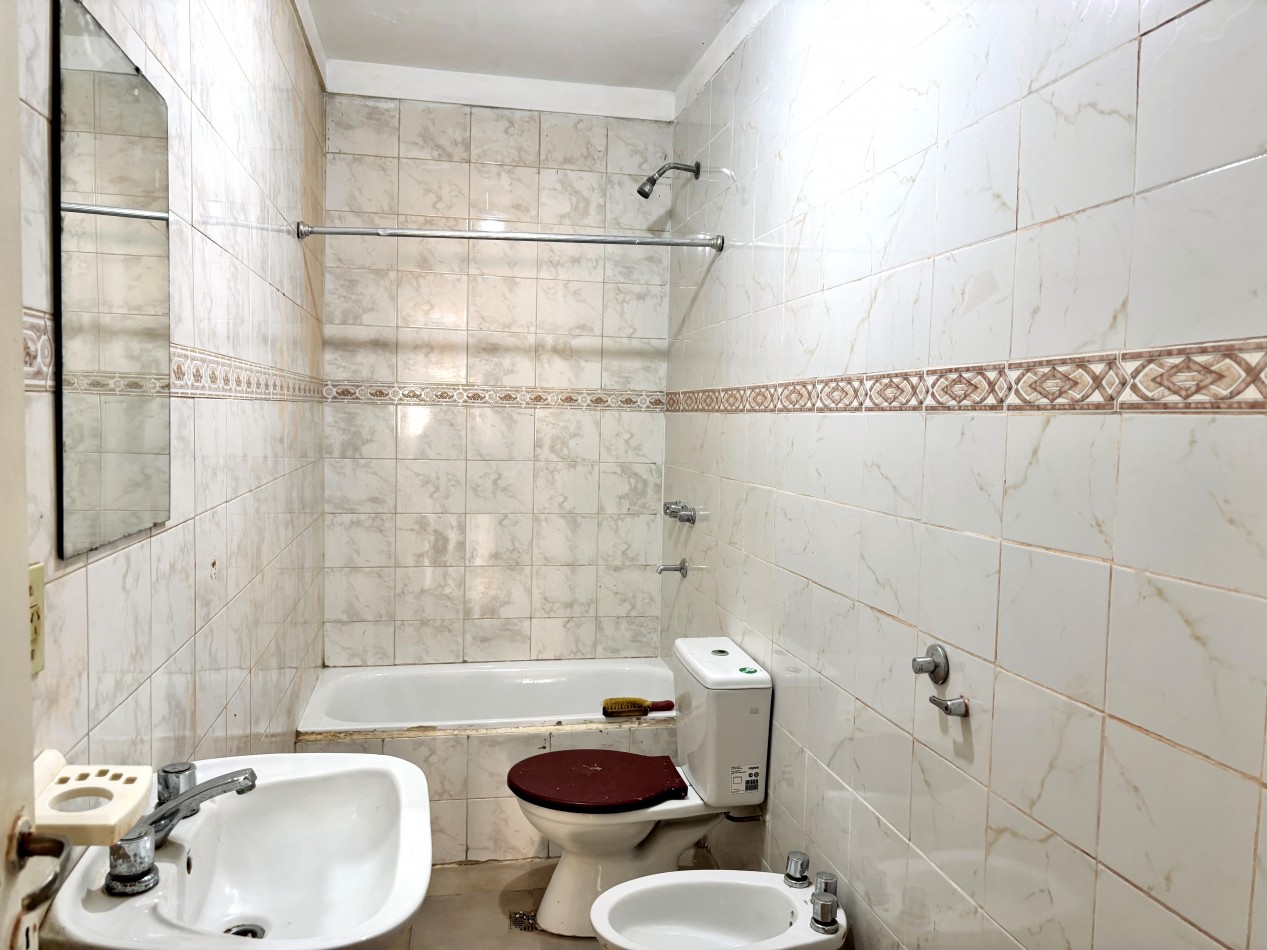 Apto Credito - PH 3 amb 2 baños completos 96,00m2 1er Piso u$s159000 Exp: $80.000