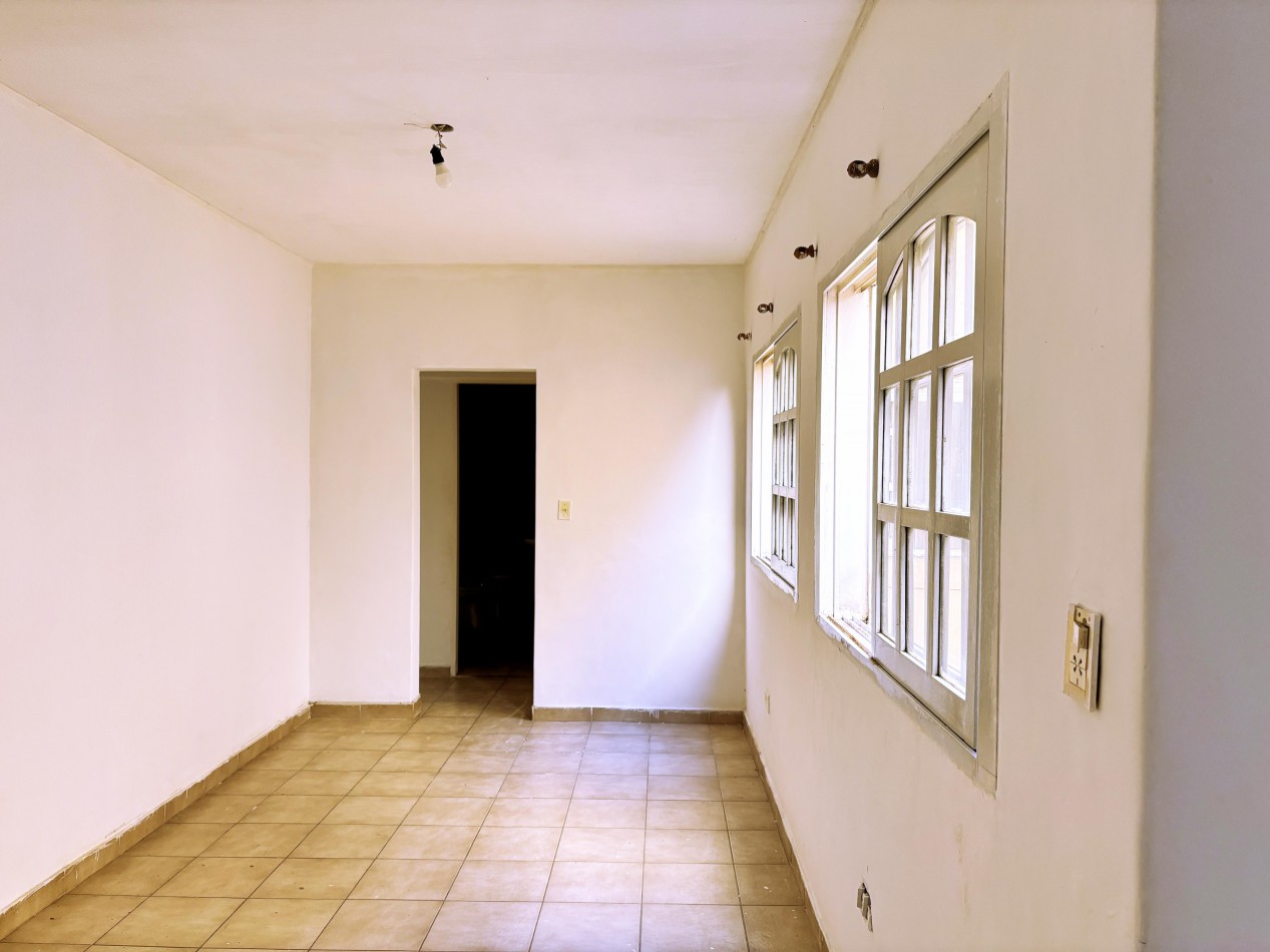 Apto Credito - PH 3 amb 2 baños completos 96,00m2 1er Piso u$s159000 Exp: $80.000