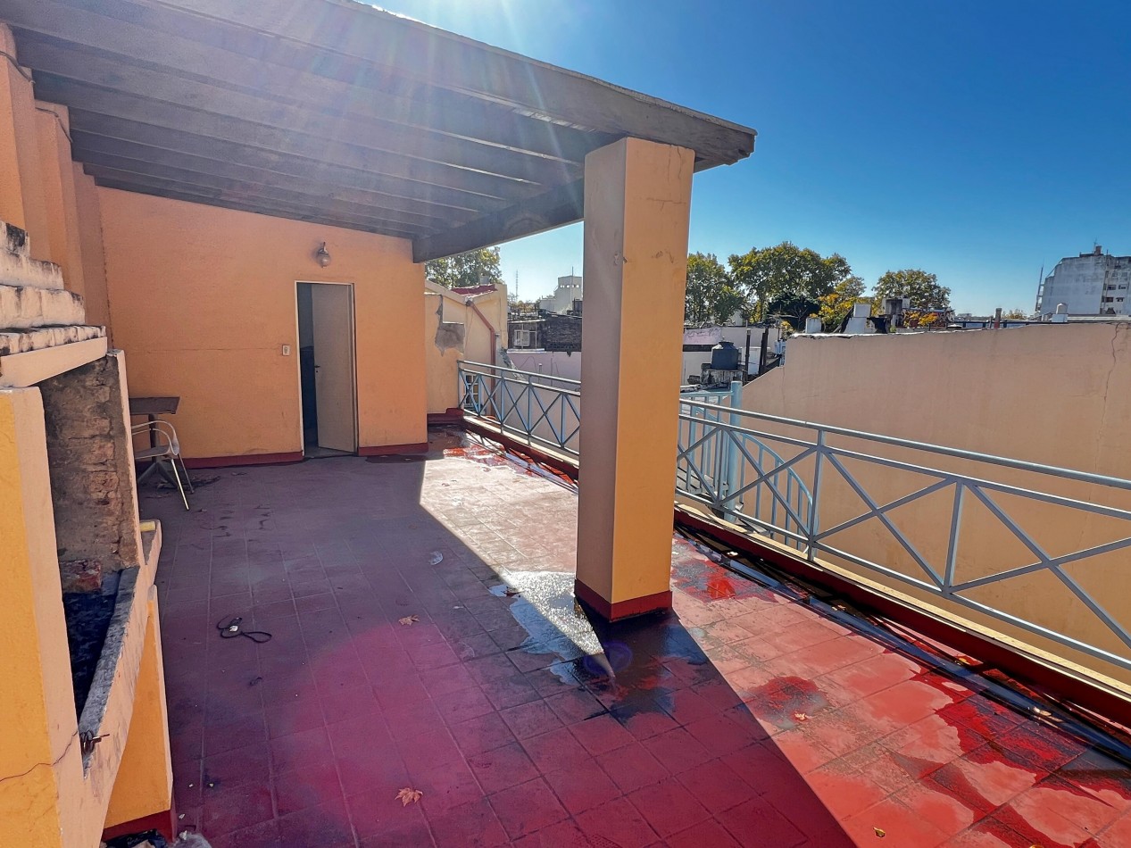 Apto Credito - PH 3 amb 2 baños completos 96,00m2 1er Piso u$s159000 Exp: $80.000