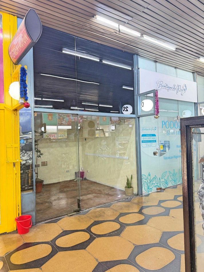 Caballito Local en Galeria Centenera U$s34.900 Oportunidad Tomo Auto en Pago!