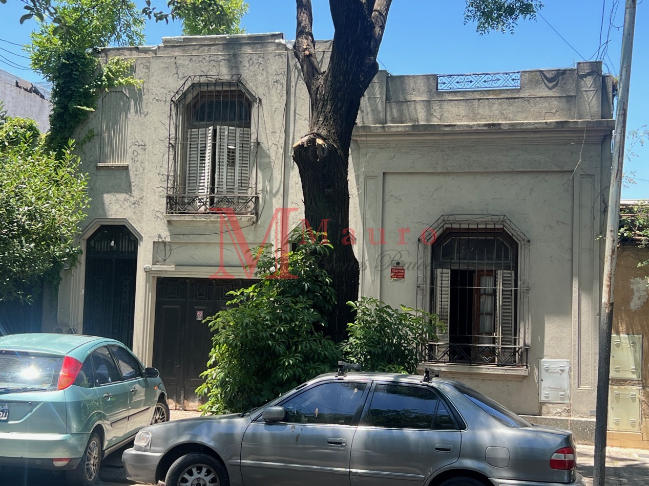 PATERNAL PH 4 AMB Frente Patio Terraza 2 Baños a Reciclar u$s190.000
