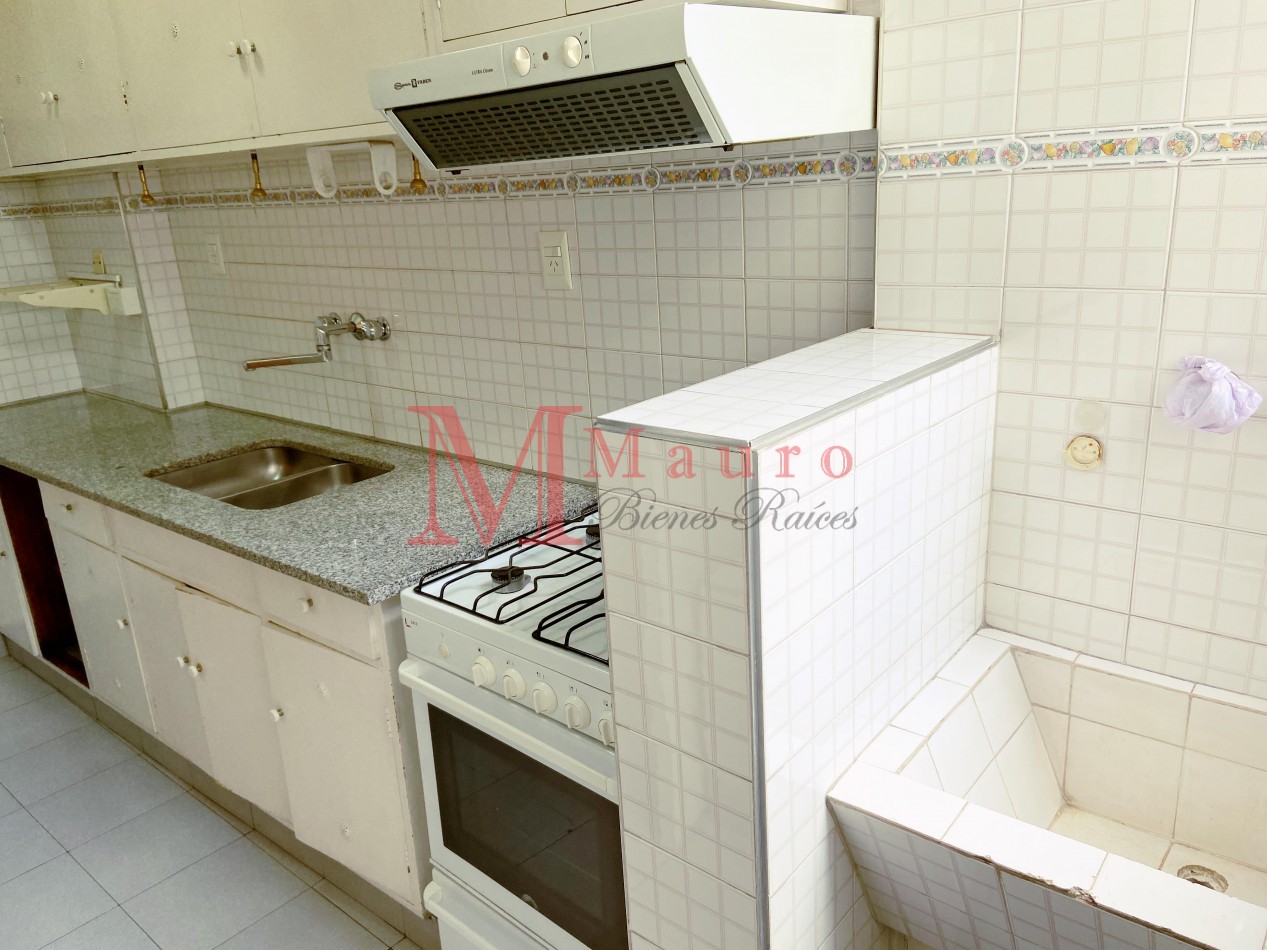 Caballito Aranguren al 500 Depto 3 ambientes u$s129.900 Baño y Toilette