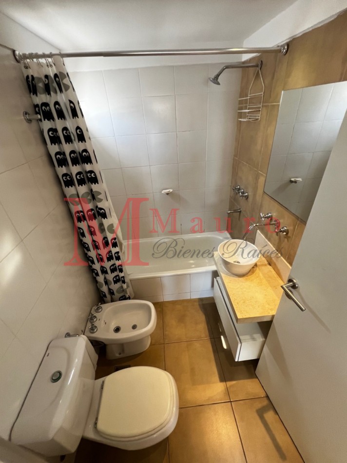 Alquiler - Departamento 2 amb Frente Balcon Sum Pileta Parrilla $700.000 + Exp: $190.000