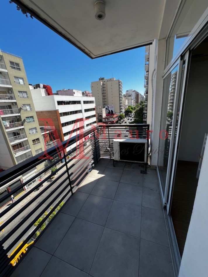 Alquiler - Departamento 2 amb Frente Balcon Sum Pileta Parrilla $700.000 + Exp: $190.000