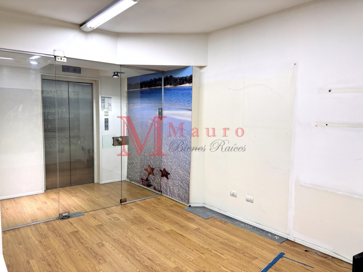 Oportunidad - Retiro - Piso Oficina al Frente Sup 98m2 u$s199.900