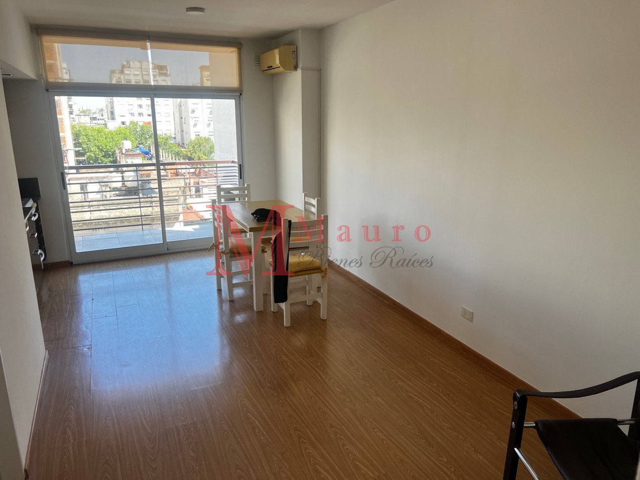 Alquiler - Departamento 2 amb Frente Balcon Sum Pileta Parrilla $700.000 + Exp: $190.000
