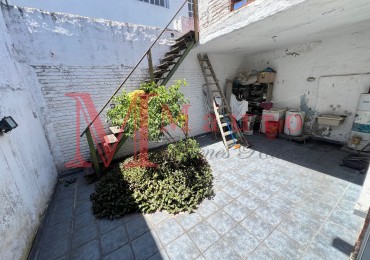 PATERNAL PH 4 AMB Frente Patio Terraza 2 Baños a Reciclar u$s190.000